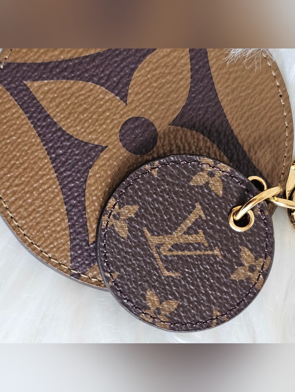 ๐ฅ LV Reverse Bag Charm ๐ฅ - Picture 5 of 8